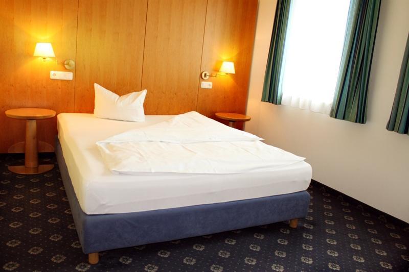 Hotel Servus Europa Suben Ngoại thất bức ảnh